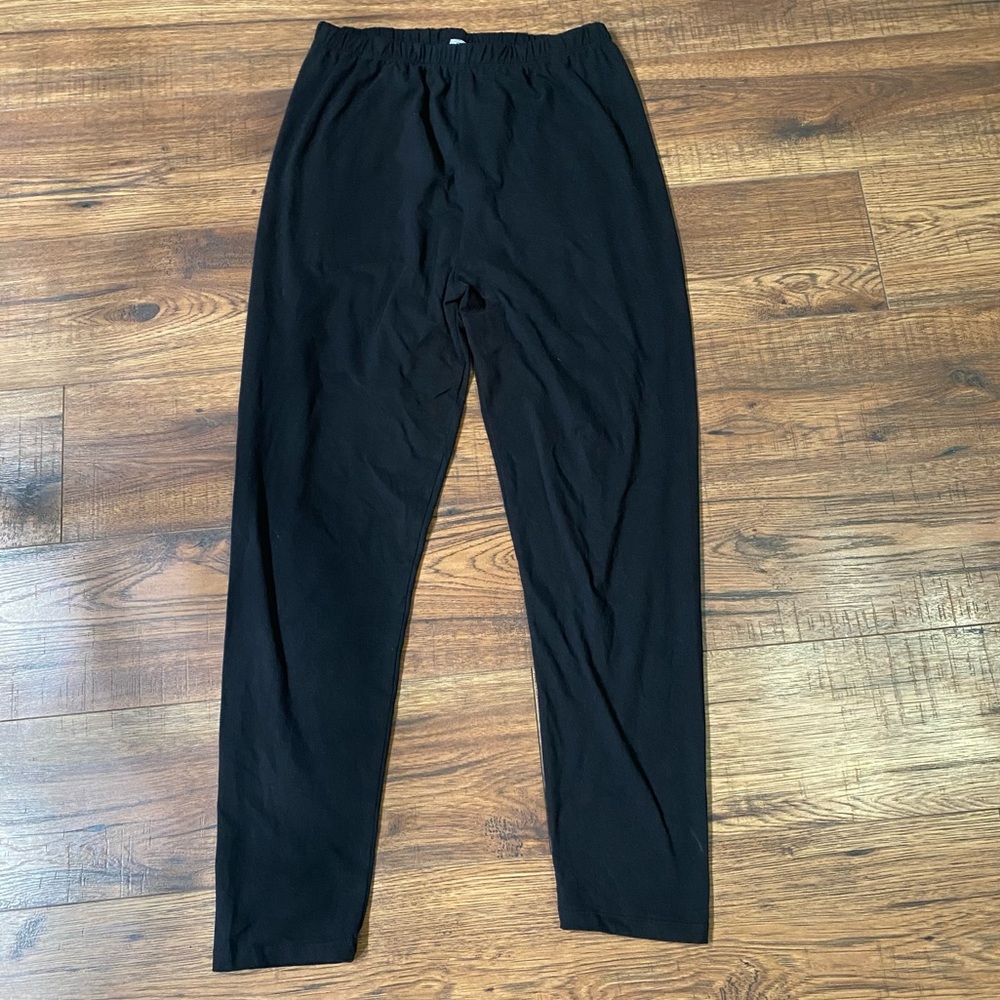Black leggings
